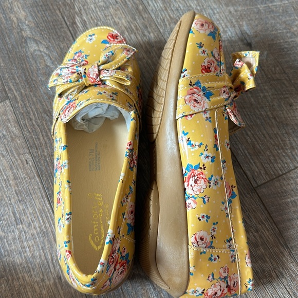 Beacon Mustard Floral Bow Flat Shoes - Picture 11 of 14